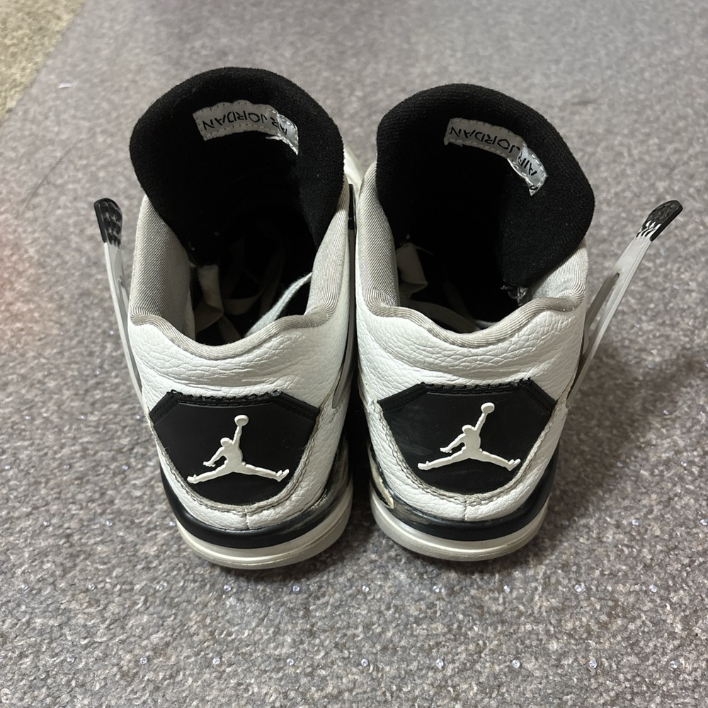 Jordan 4 Retro Military Black - Picture 2 of 4